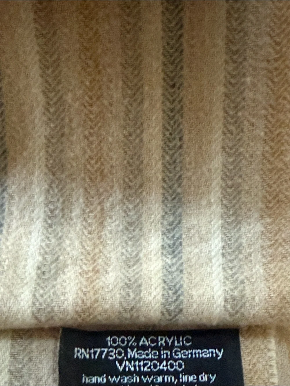 Men’s Soft Beige Acrylic Scarf - Made in Germany